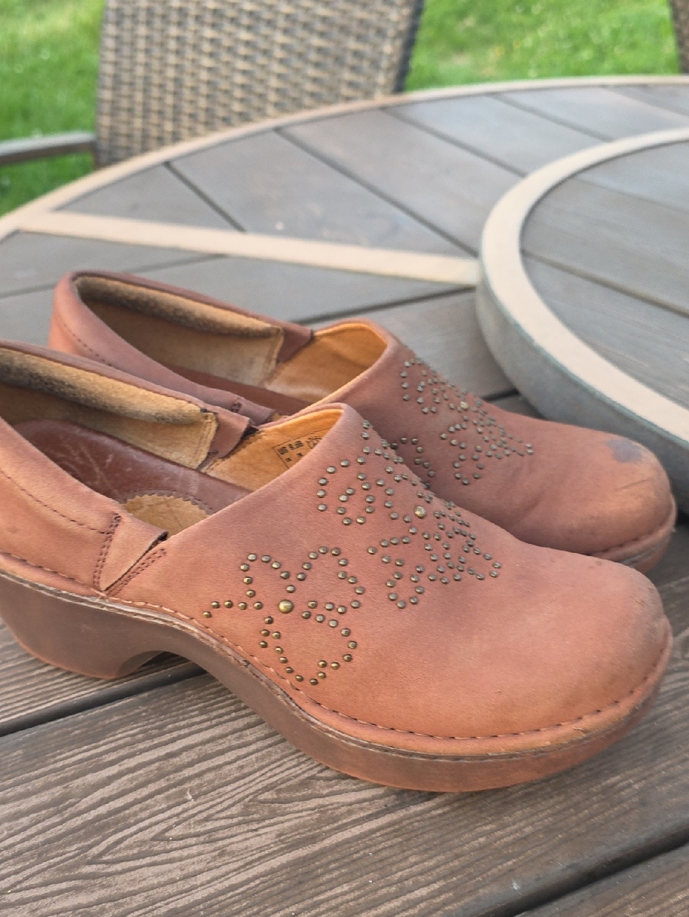 Ariat Western  Leather Studded NEWBUCK  Clogs Womens